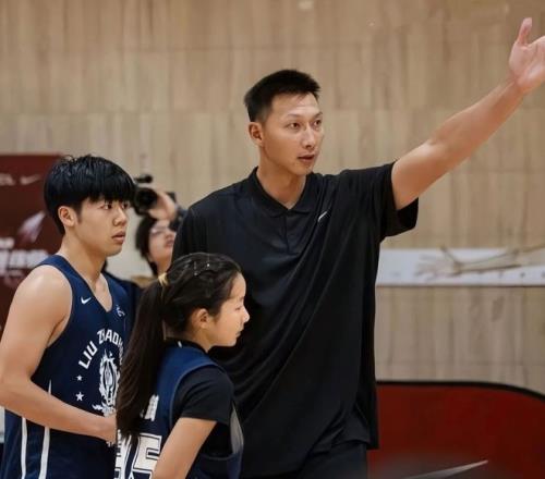 斯特林费耶,诺德表现不,前荷兰国脚,皇冠体育,皇冠体育官网,在线体育博彩,皇冠体育投注,体育赛事,体育投注平台